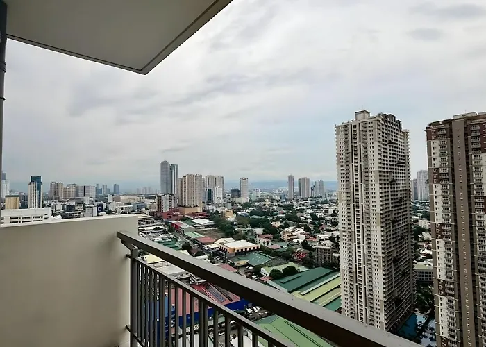 Sheridan Skyline By Easy * Manila